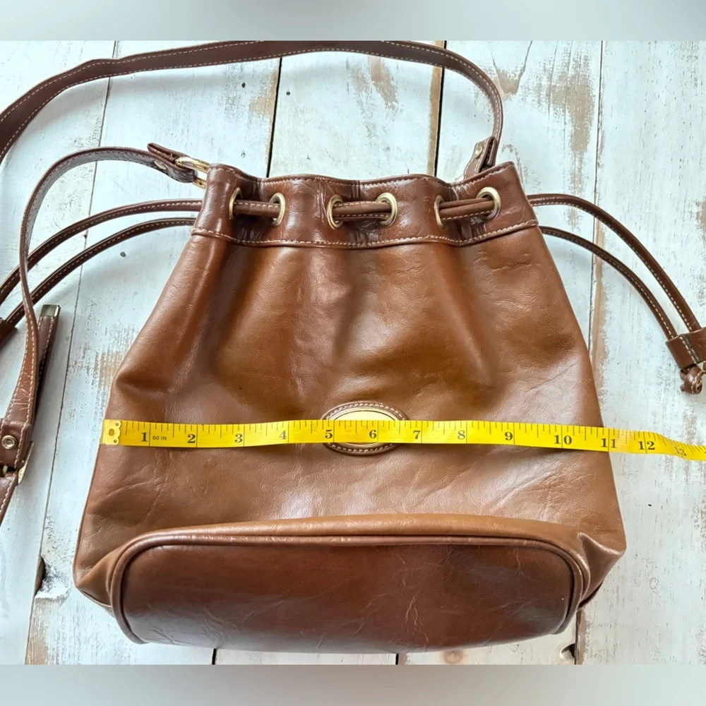 WHITE STAG 90s faux leather bucket bag drawstring crossbody purse caramel brown